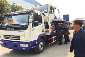 景县汽车道路救援拖车价格